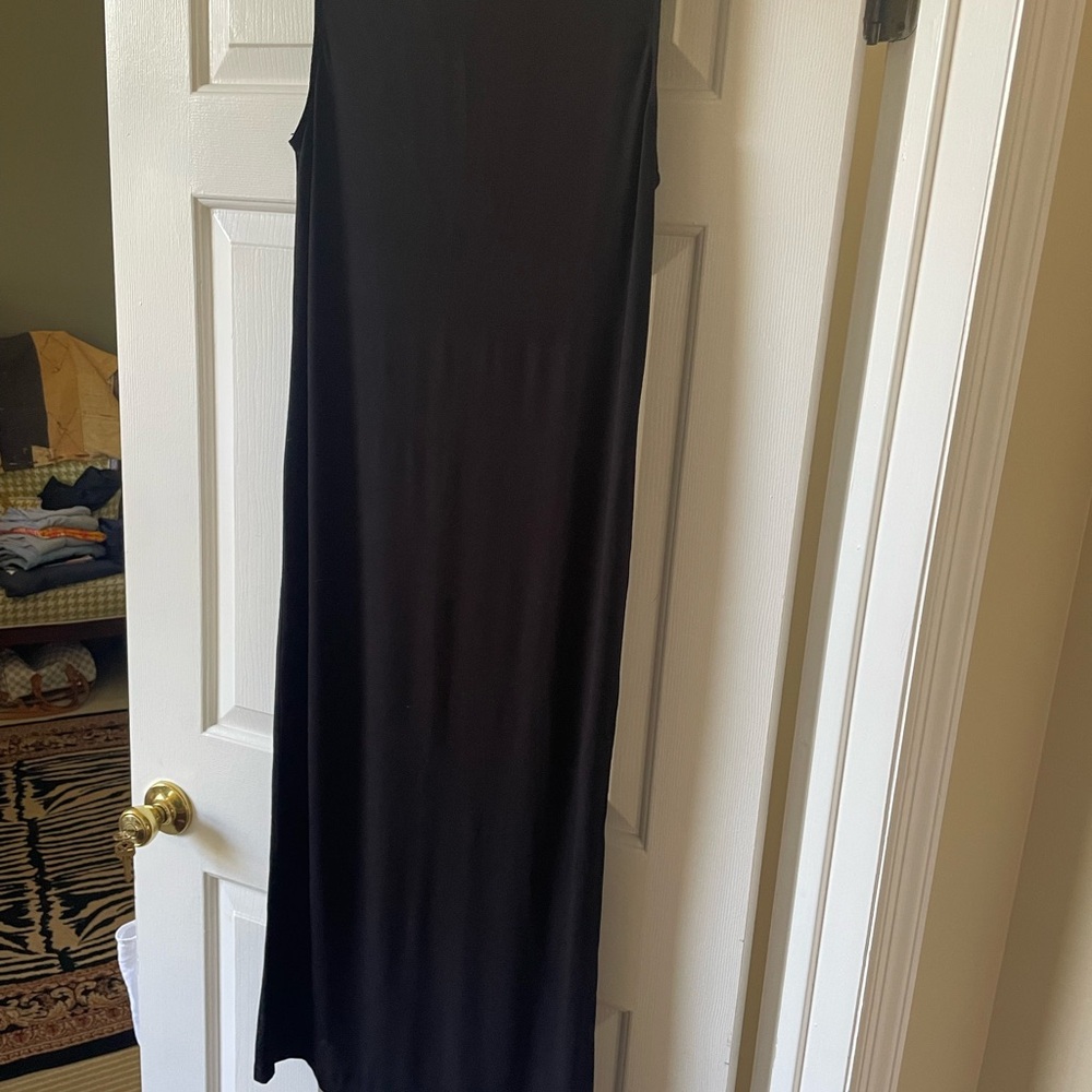 Vince turtle neck black dress size M